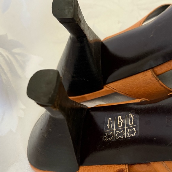 Prada y2k floral orange extended toe with rosette accents - Picture 7 of 8